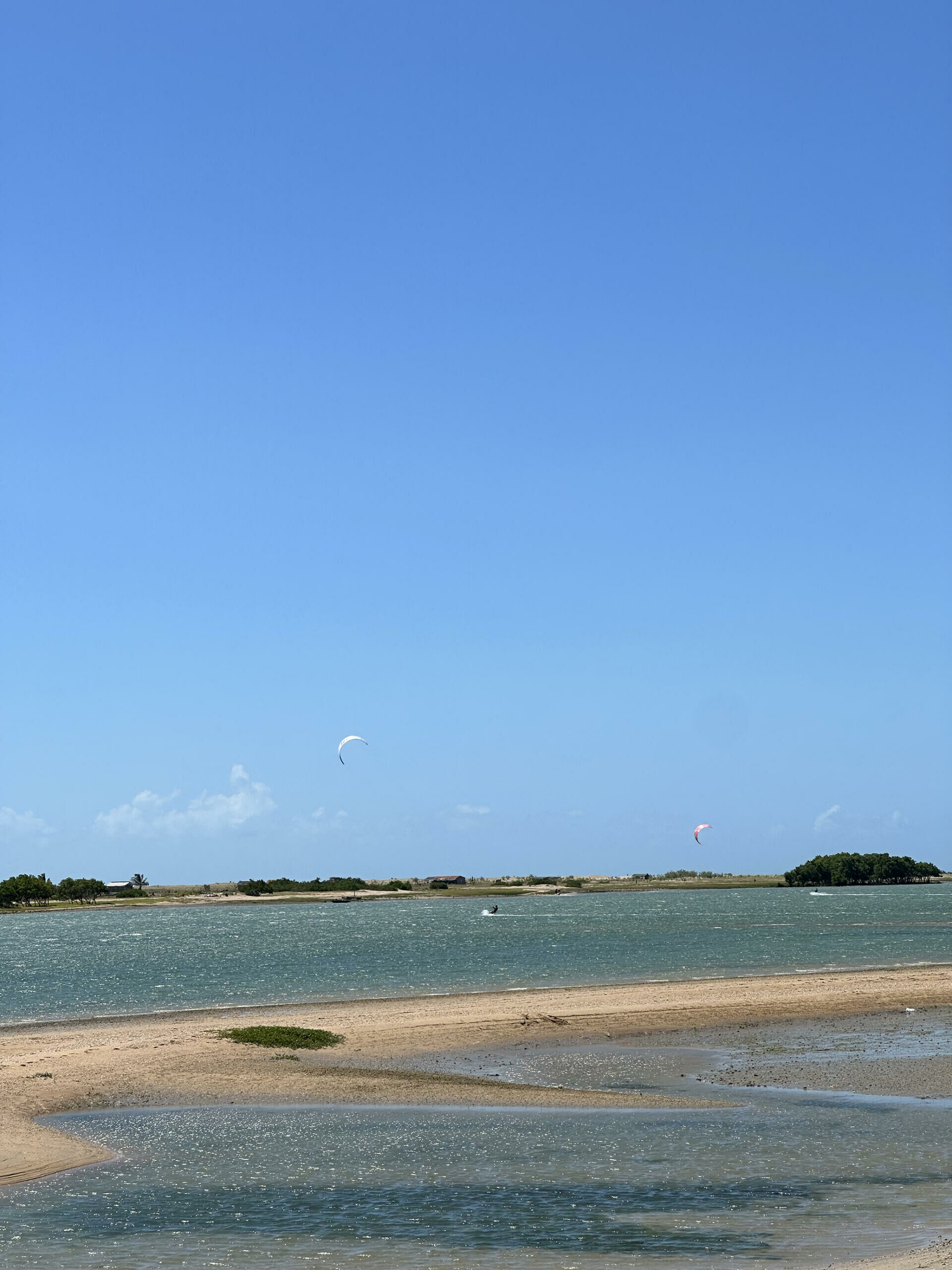 Imagem de Terreno frente mar na Ilha do Guajiru